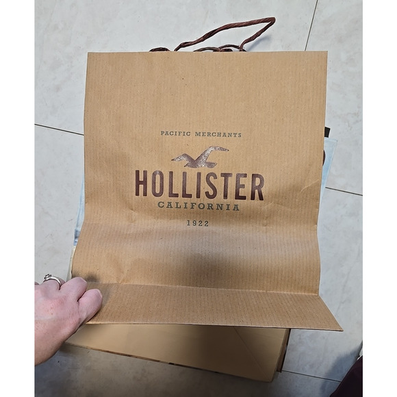Lot of 3 Vintage Hollister Authentic Empty Couple Model Shopping Paper Tote Bag - Picture 5 of 5